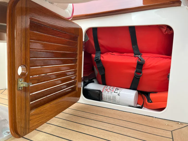 Slide: The Image of Hinckley Yachts Talaria 29R 2007 - 44