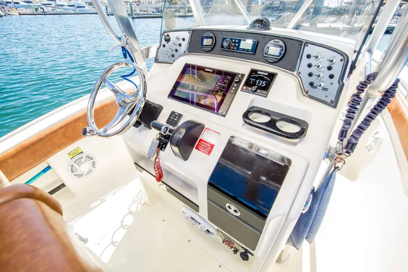 Slide: The Image of Scout 245 Sportfish 2010 - 8