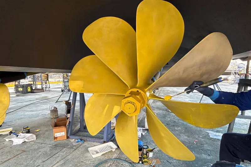 Slide: The Image of Hatteras 77 Convertible 2008 - 42