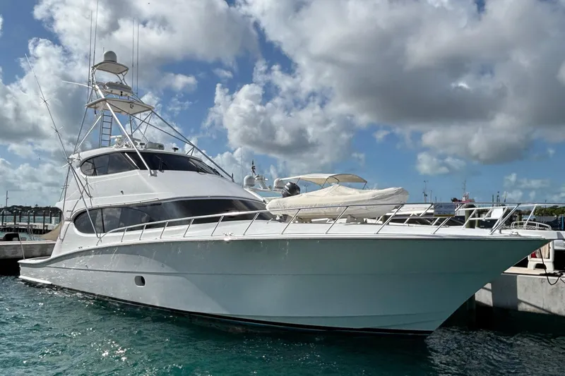 Slide: The Image of Hatteras 77 Convertible 2008 - 33
