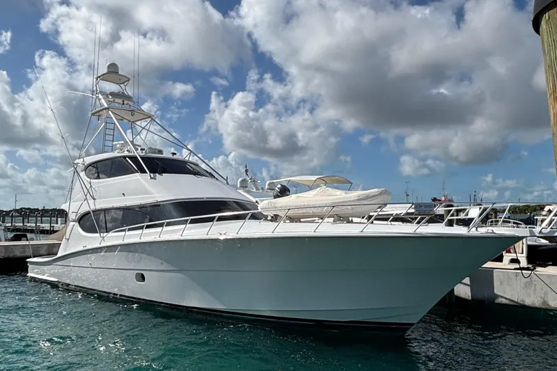 Slide: The Image of Hatteras 77 Convertible 2008 - 30