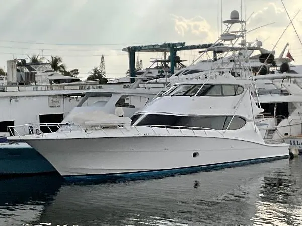 The Image of Hatteras 77 Convertible 2008 - 0