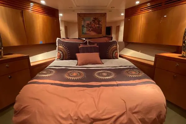 Slide: The Image of Hatteras 77 Convertible 2008 - 22