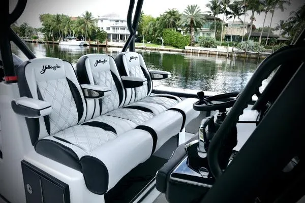 Slide: The Image of Yellowfin 39 Offshore 2024 - 12