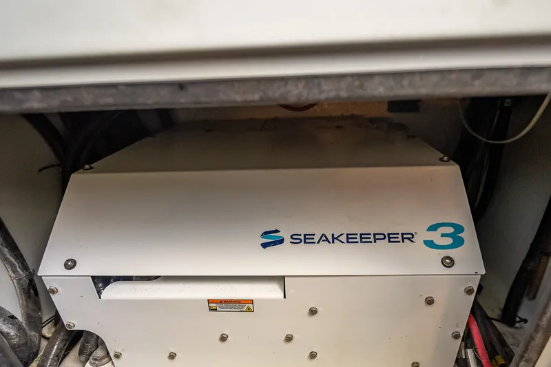 Slide: The Image of Contender 44 CB 2021 - 44
