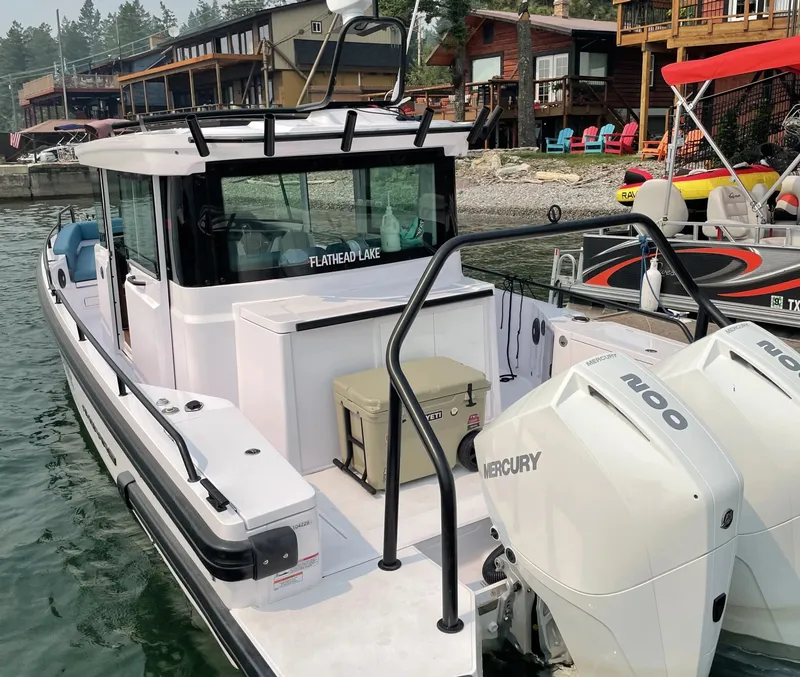 Slide: The Image of Axopar 28 Cabin 2021 - 4