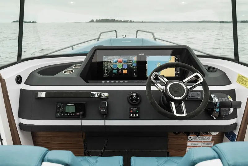 Slide: The Image of Axopar 28 Cabin 2021 - 3