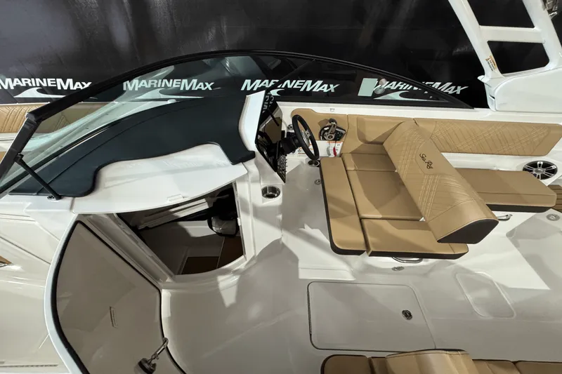 Slide: The Image of Sea Ray SDX 270 2025 - 20