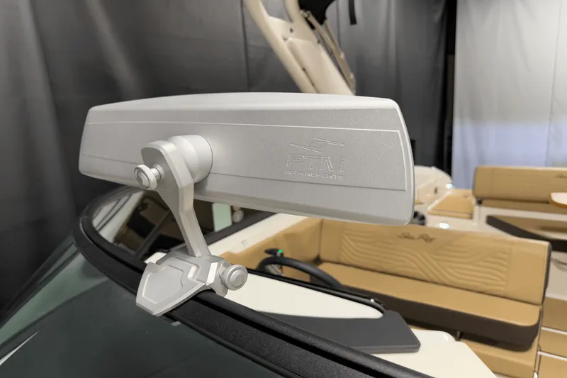 Slide: The Image of Sea Ray SDX 250 Surf 2025 - 117