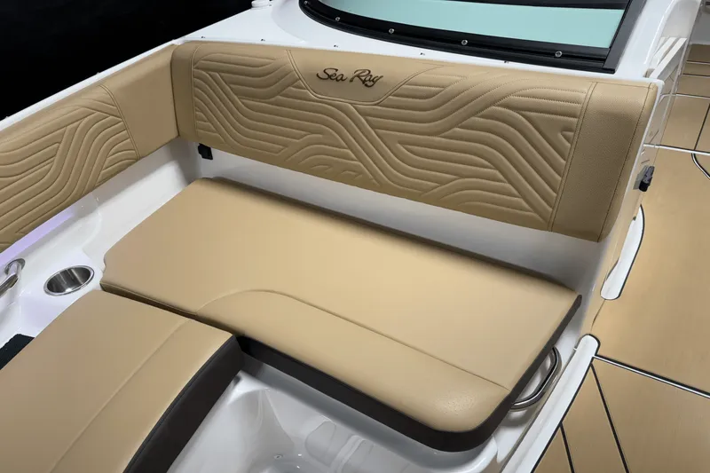 Slide: The Image of Sea Ray SDX 250 Surf 2025 - 123