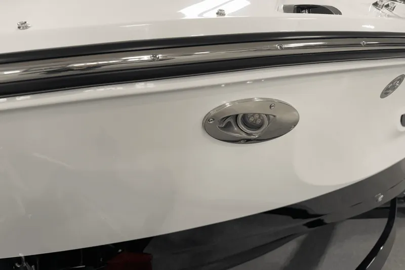 Slide: The Image of Sea Ray SDX 250 Surf 2025 - 14