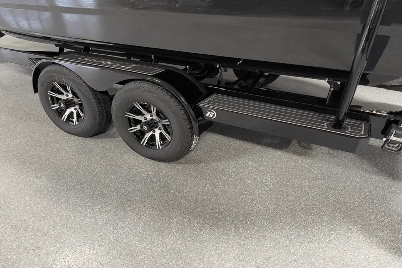 Slide: The Image of Sea Ray SDX 250 Surf 2025 - 145