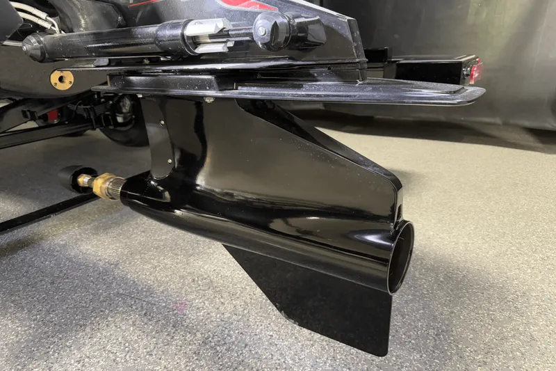 Slide: The Image of Sea Ray SDX 250 Surf 2025 - 27