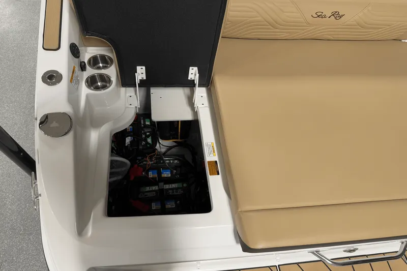 Slide: The Image of Sea Ray SDX 250 Surf 2025 - 39