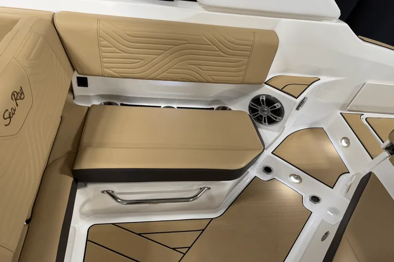 Slide: The Image of Sea Ray SDX 250 Surf 2025 - 52