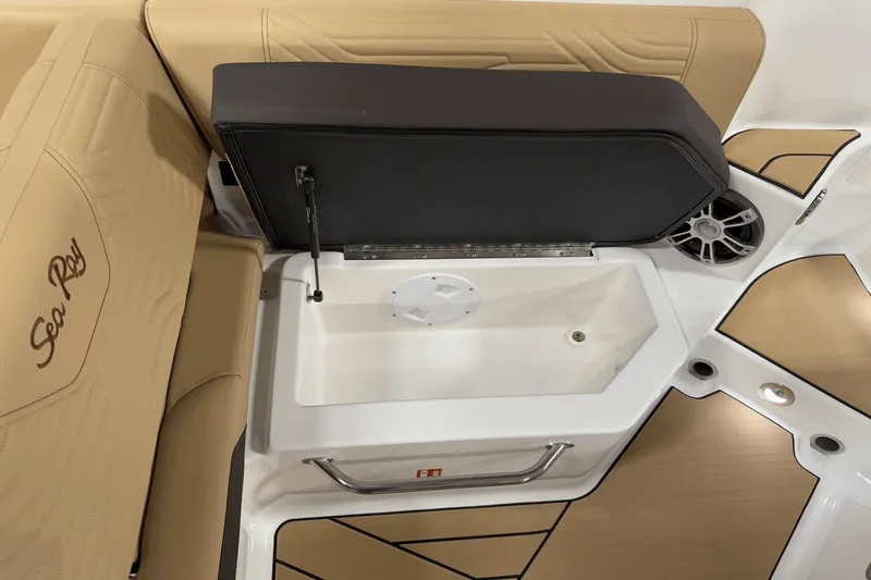 Slide: The Image of Sea Ray SDX 250 Surf 2025 - 56