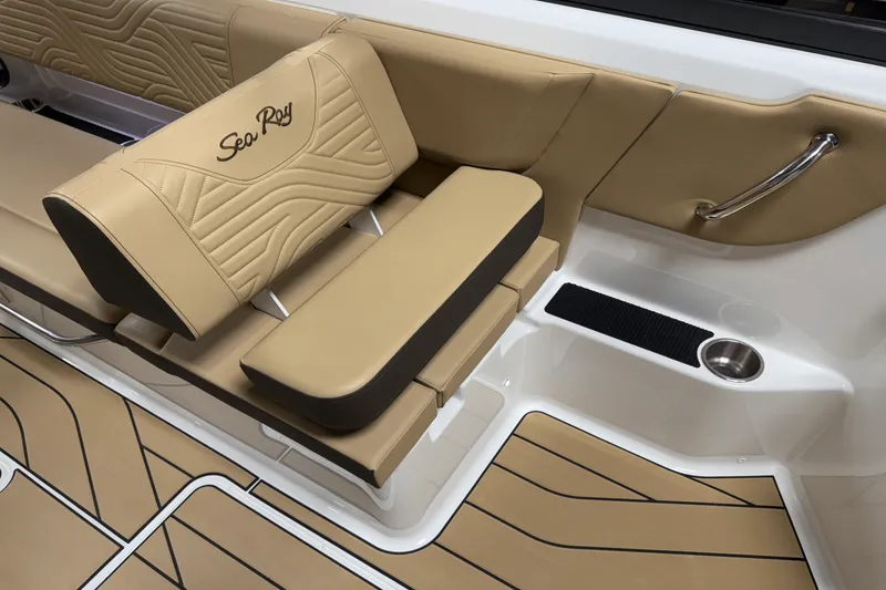 Slide: The Image of Sea Ray SDX 250 Surf 2025 - 73