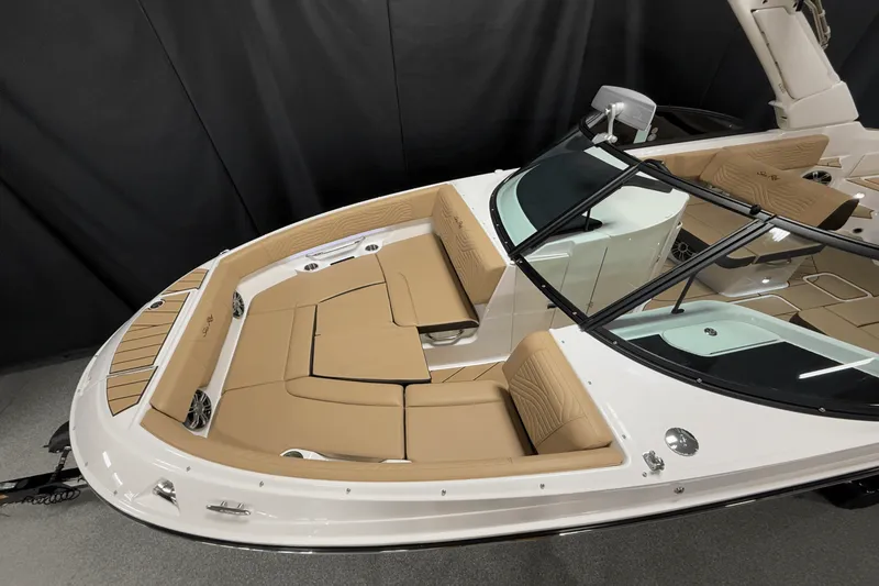 Slide: The Image of Sea Ray SDX 250 Surf 2025 - 9