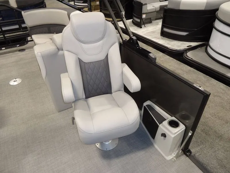 Slide: The Image of Starcraft Marine SLS 3 2026 - 8