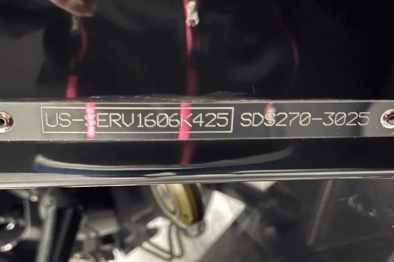 Slide: The Image of Sea Ray SDX 270 Surf 2025 - 101