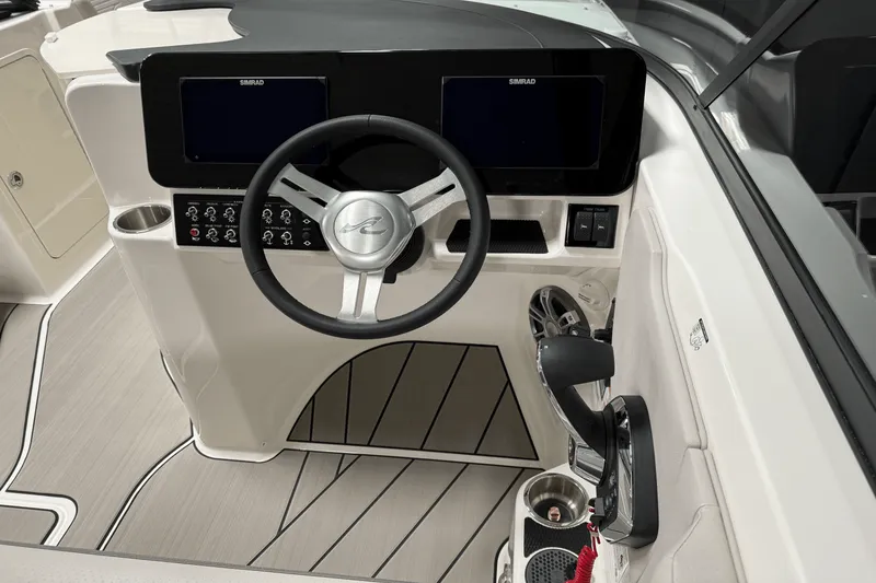 Slide: The Image of Sea Ray SDX 270 Surf 2025 - 102