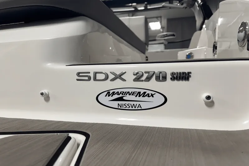 Slide: The Image of Sea Ray SDX 270 Surf 2025 - 12