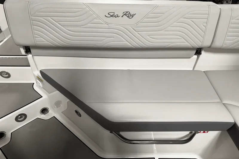 Slide: The Image of Sea Ray SDX 270 Surf 2025 - 25
