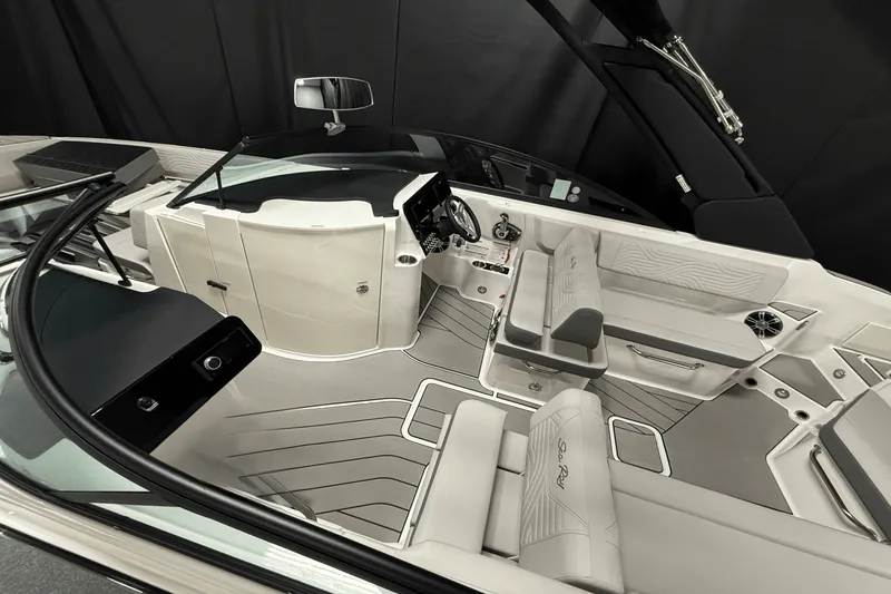 Slide: The Image of Sea Ray SDX 270 Surf 2025 - 3