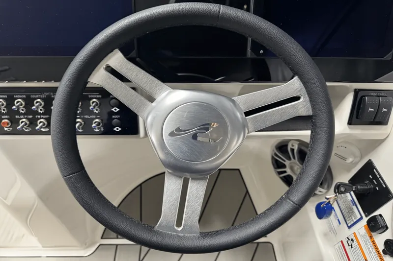 Slide: The Image of Sea Ray SDX 270 Surf 2025 - 46