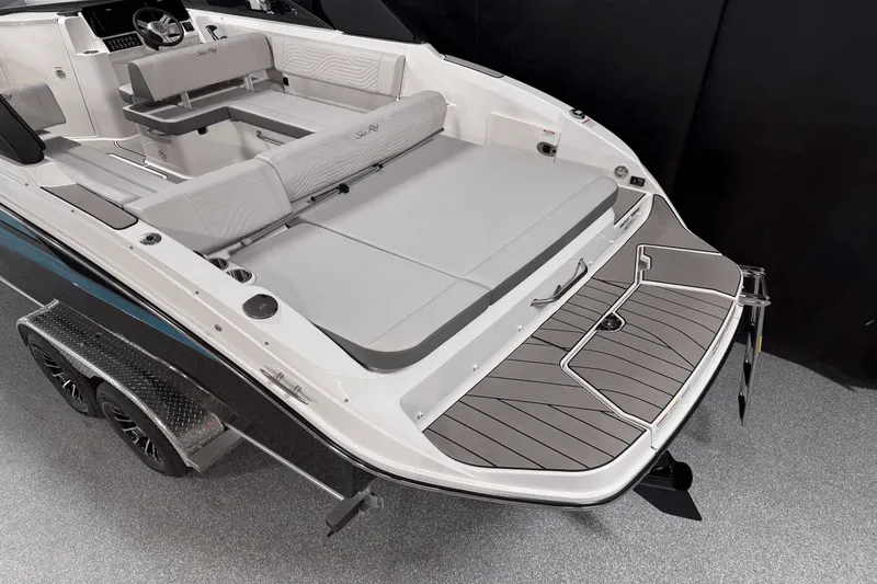 Slide: The Image of Sea Ray SDX 270 Surf 2025 - 5