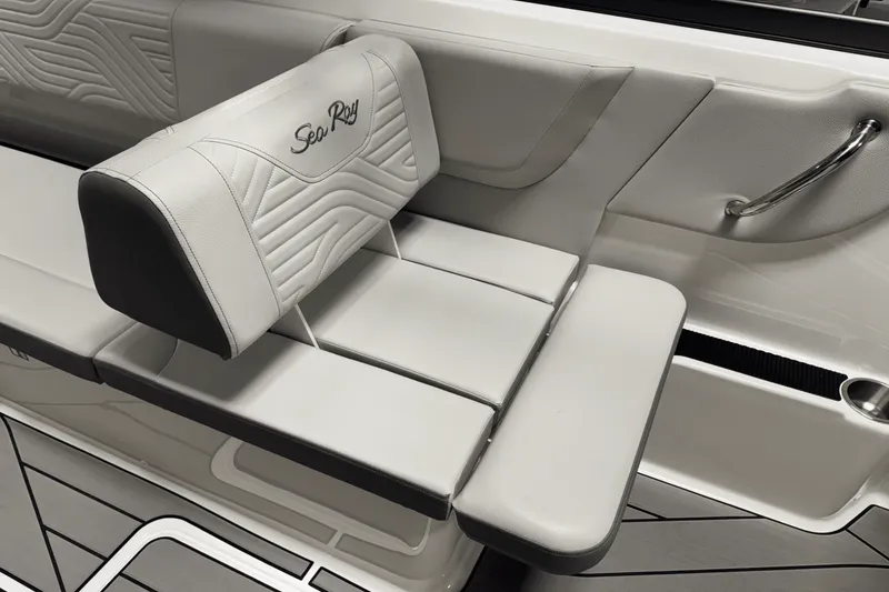 Slide: The Image of Sea Ray SDX 270 Surf 2025 - 50