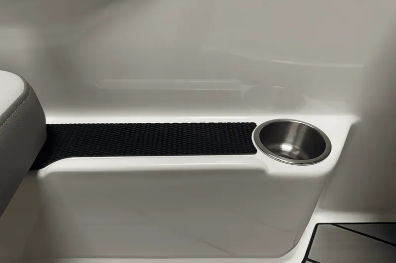 Slide: The Image of Sea Ray SDX 270 Surf 2025 - 55