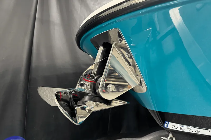 Slide: The Image of Sea Ray SDX 270 Surf 2025 - 6