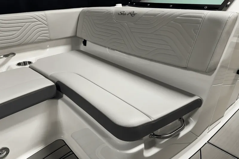 Slide: The Image of Sea Ray SDX 270 Surf 2025 - 65