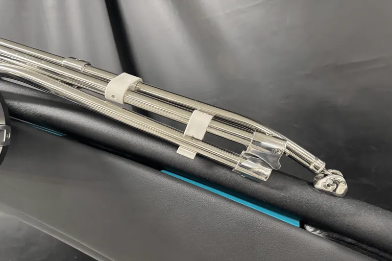 Slide: The Image of Sea Ray SDX 270 Surf 2025 - 98