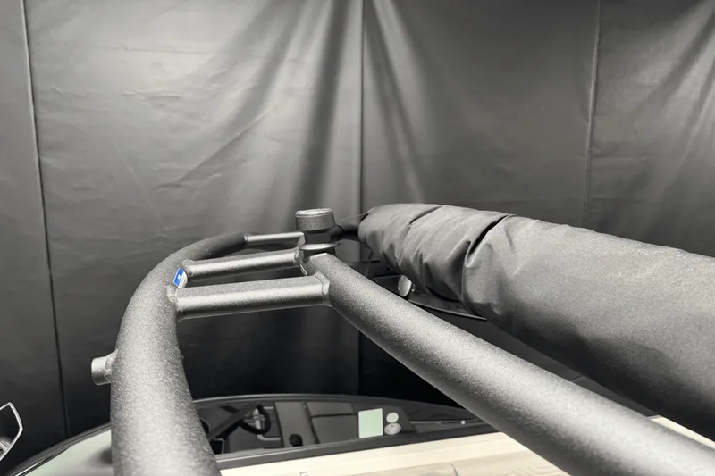 Slide: The Image of Sea Ray SDX 270 Surf 2025 - 99