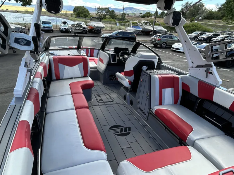 Slide: The Image of Malibu 24 MXZ 2023 - 17