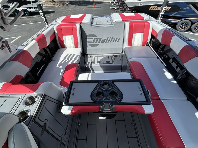 Slide: The Image of Malibu 24 MXZ 2023 - 8