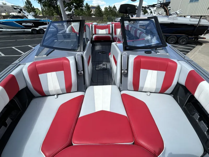Slide: The Image of Malibu 24 MXZ 2023 - 19