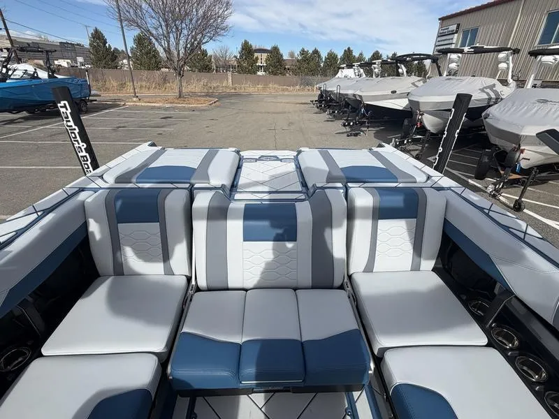Slide: The Image of Malibu 23 LSV 2026 - 31