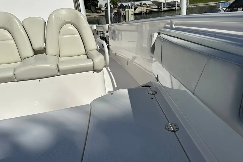 Slide: The Image of Everglades 325 Center Console 2015 - 66