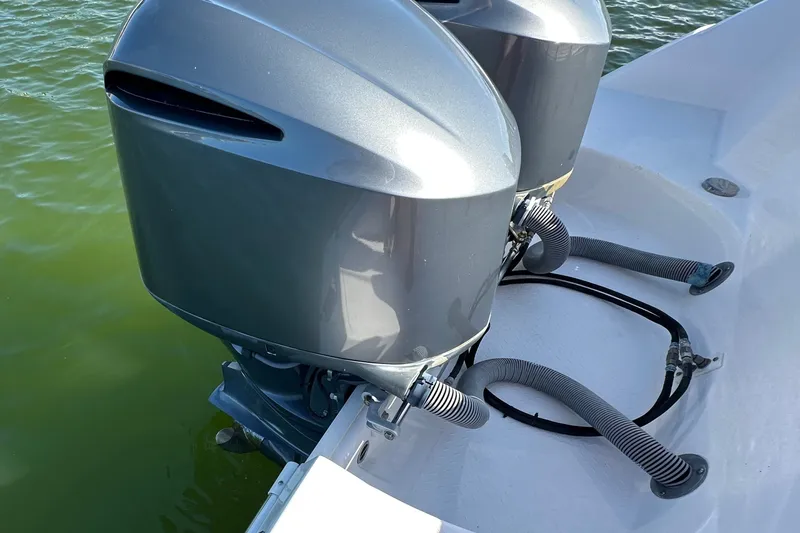 Slide: The Image of Everglades 325 Center Console 2015 - 17