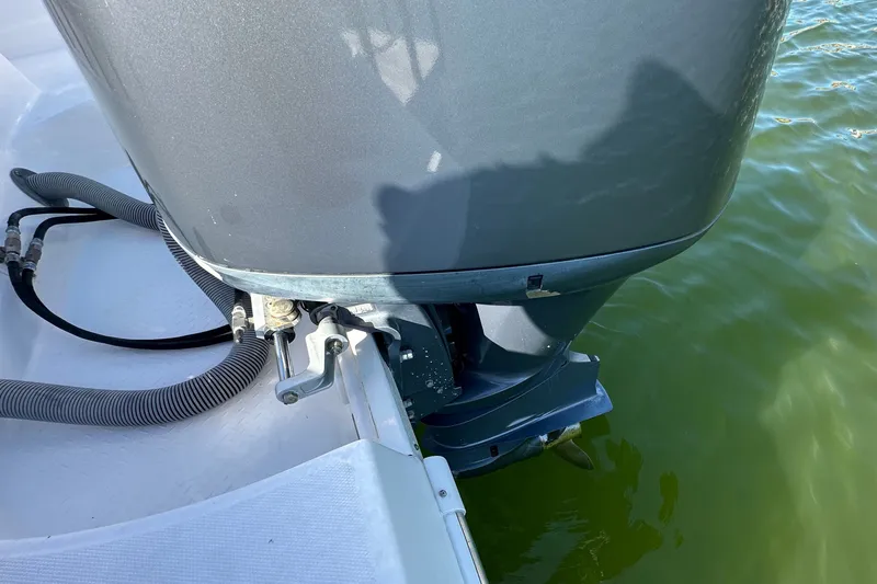 Slide: The Image of Everglades 325 Center Console 2015 - 23