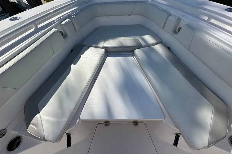 Slide: The Image of Everglades 325 Center Console 2015 - 53