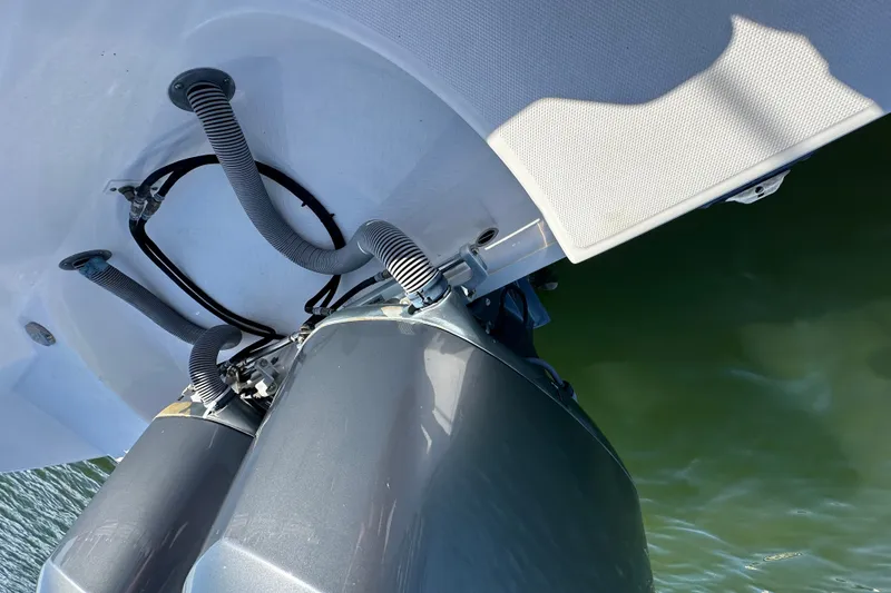 Slide: The Image of Everglades 325 Center Console 2015 - 20