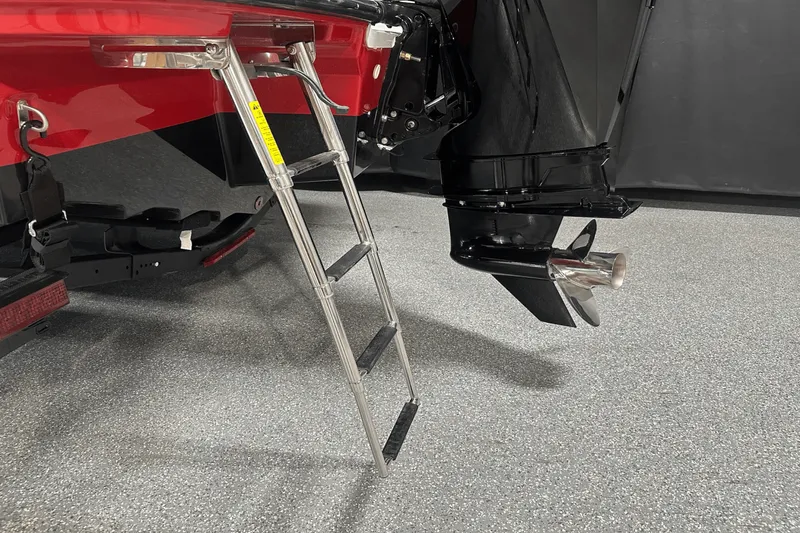 Slide: The Image of Sea Ray SPX 230 Outboard 2025 - 11