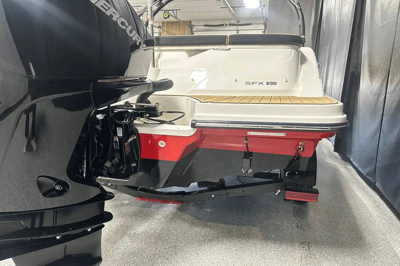Slide: The Image of Sea Ray SPX 230 Outboard 2025 - 12