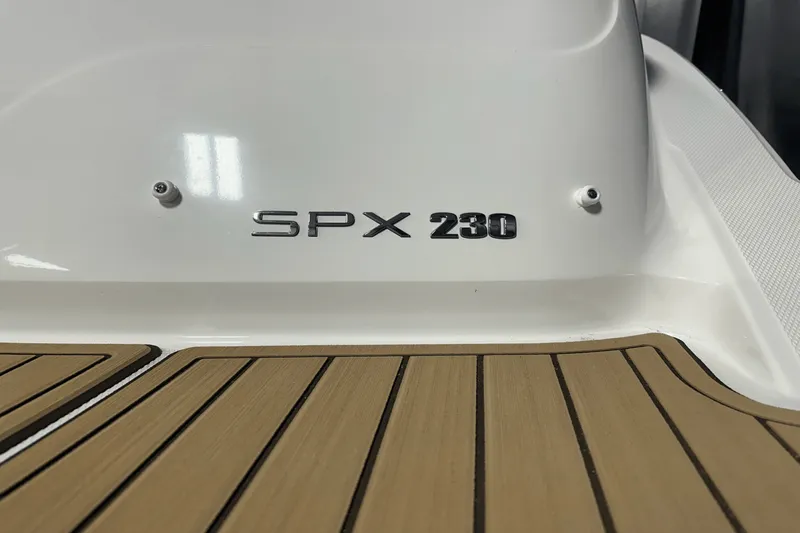 Slide: The Image of Sea Ray SPX 230 Outboard 2025 - 13