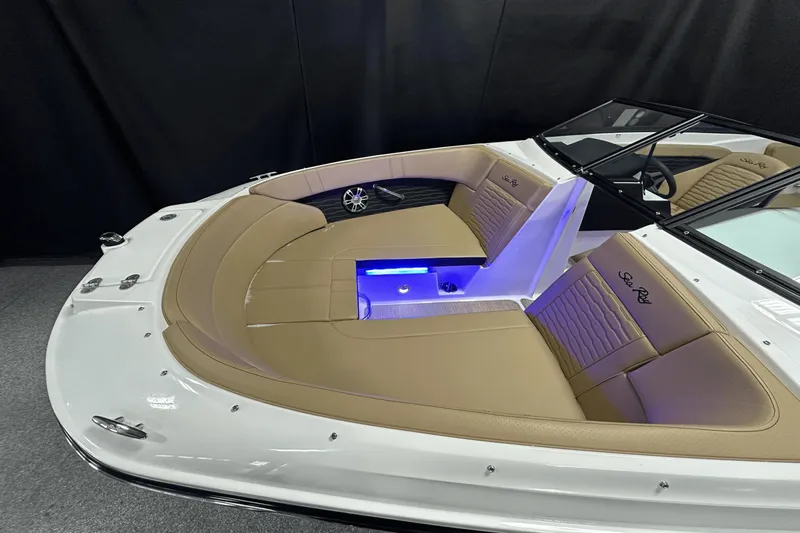 Slide: The Image of Sea Ray SPX 230 Outboard 2025 - 3