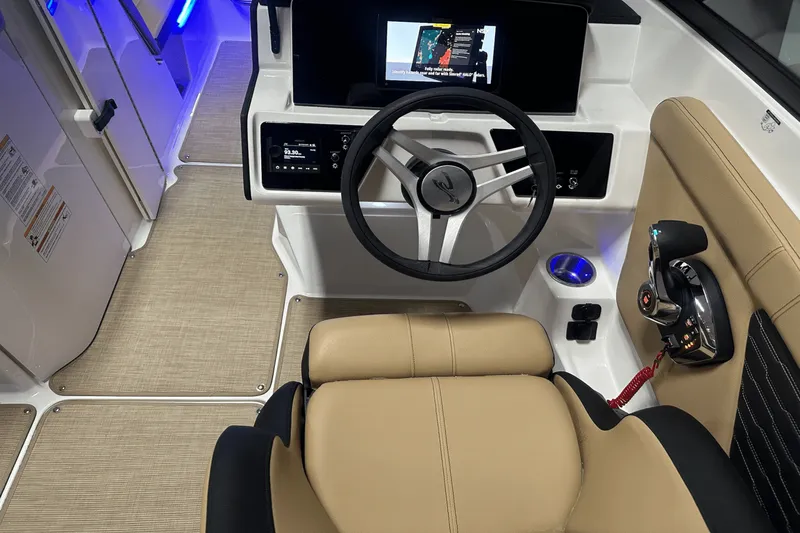 Slide: The Image of Sea Ray SPX 230 Outboard 2025 - 49